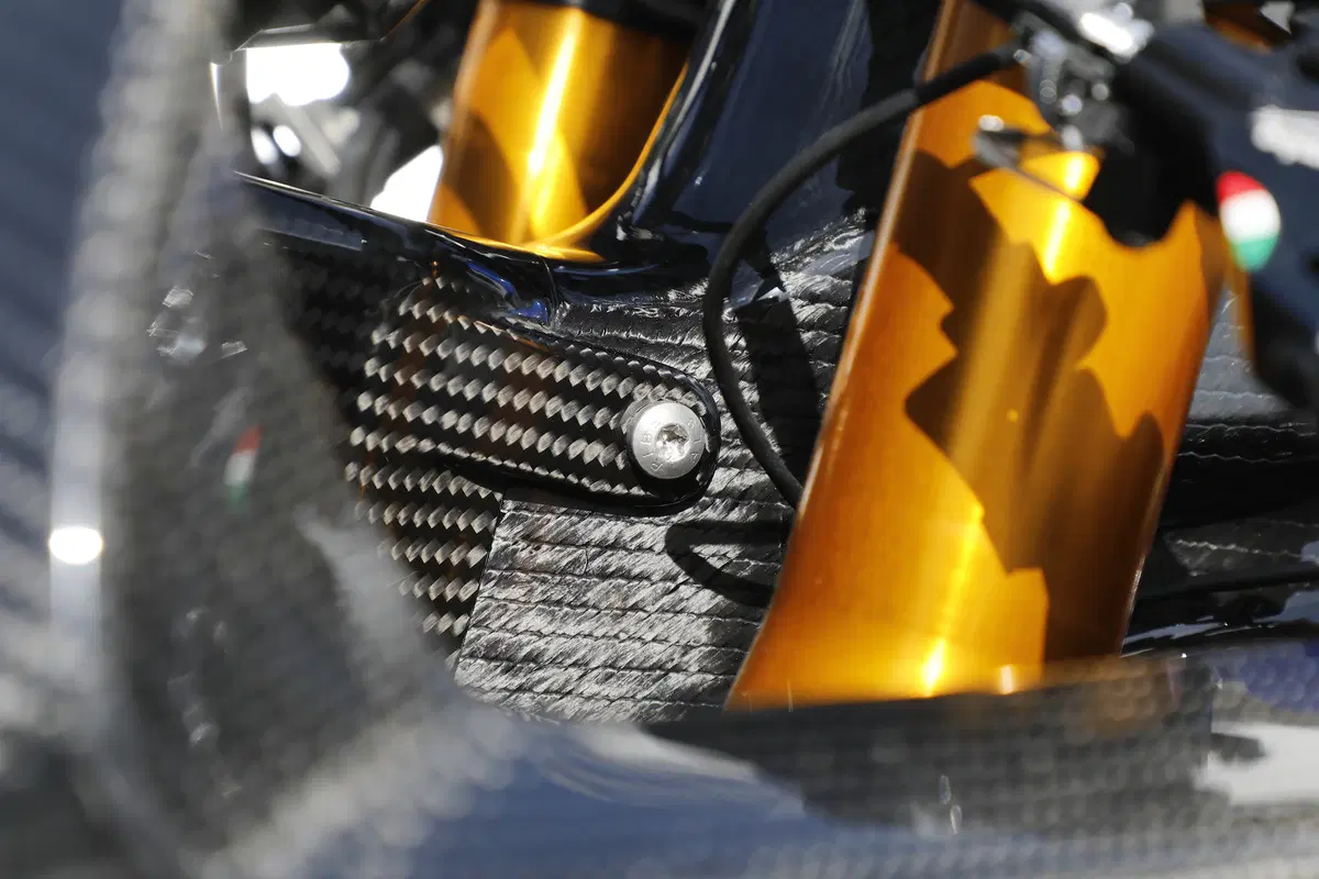 BMW HP4 Race - Carbonio al potere (28)