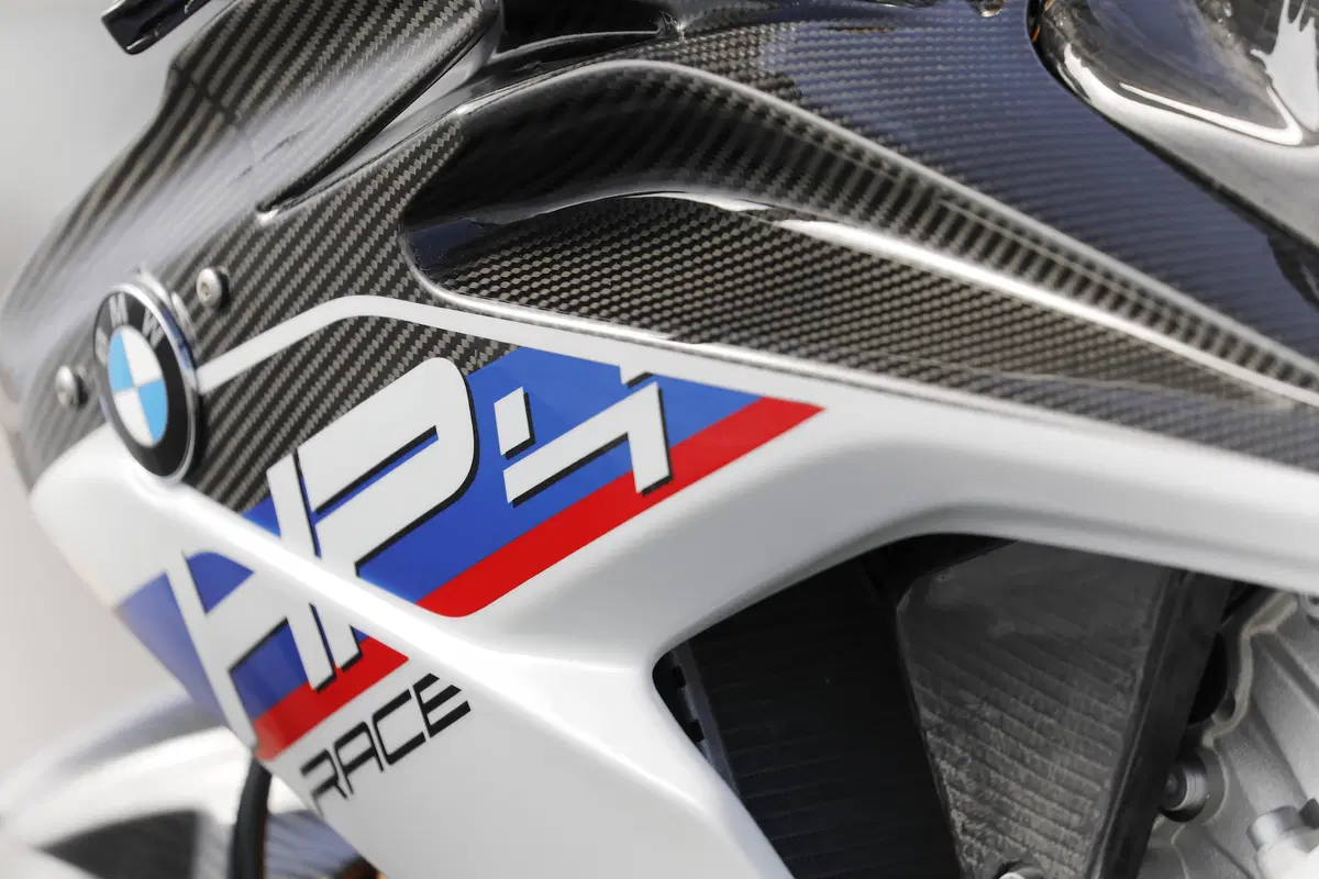 BMW HP4 Race - Carbonio al potere (37)