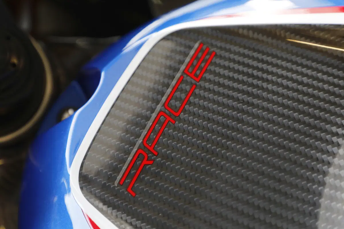 BMW HP4 Race - Carbonio al potere (42)