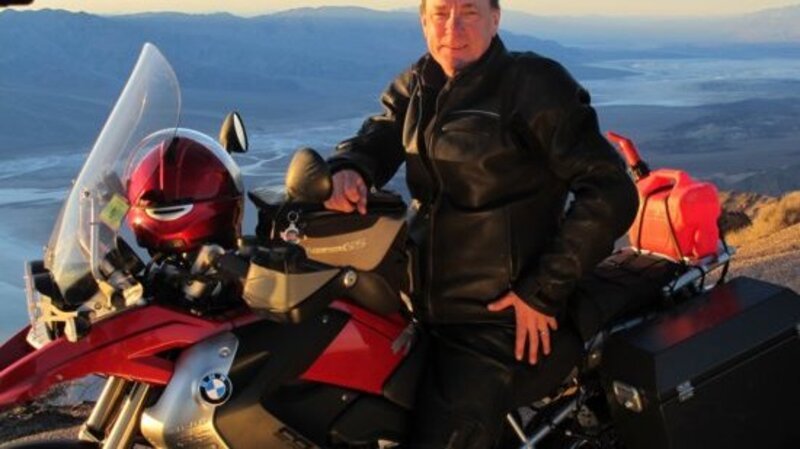 Addio a Neil Peart: musicista e motociclista