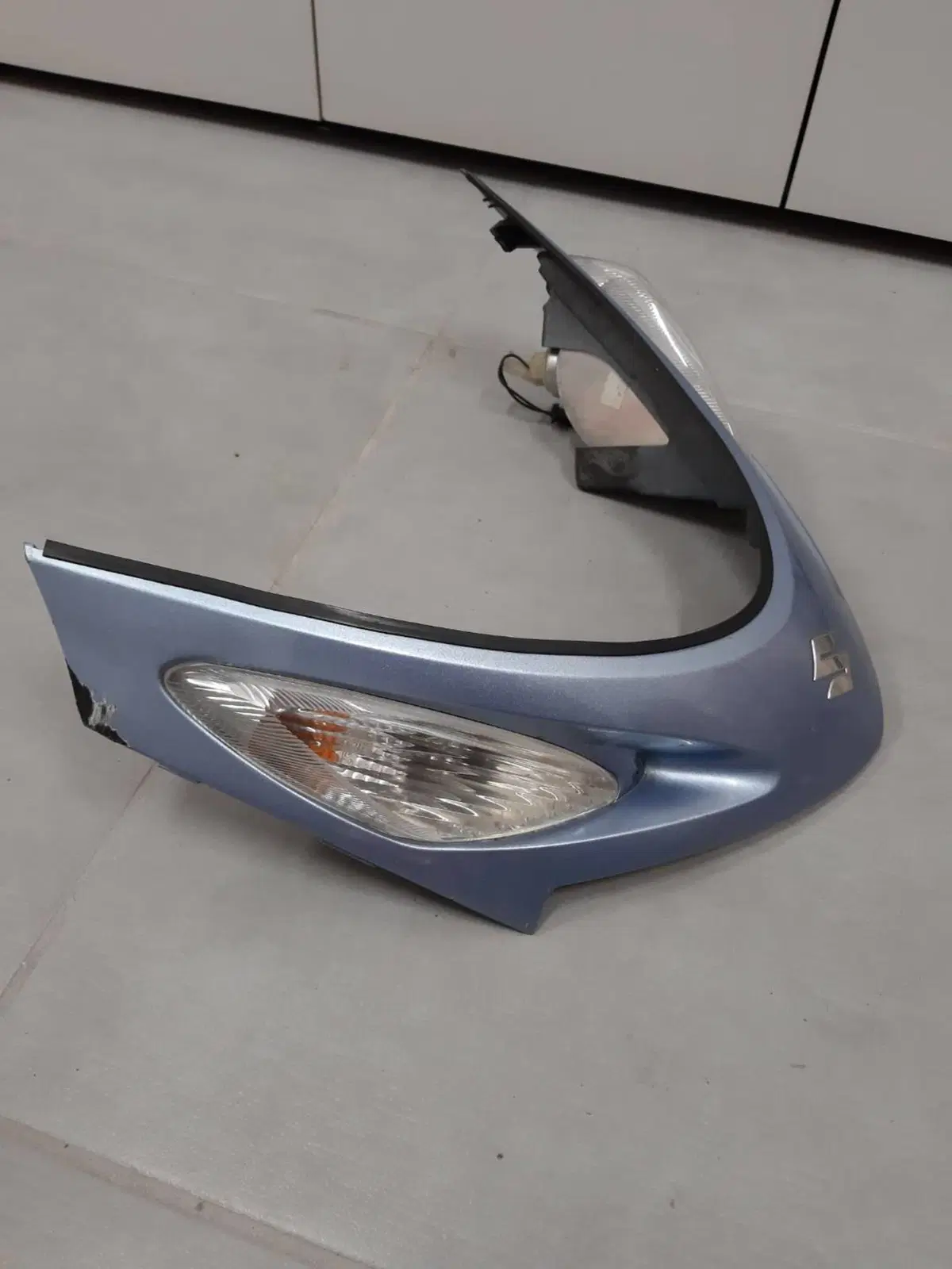 Carena anteriore frontale Suzuki Burgman 125 (3)