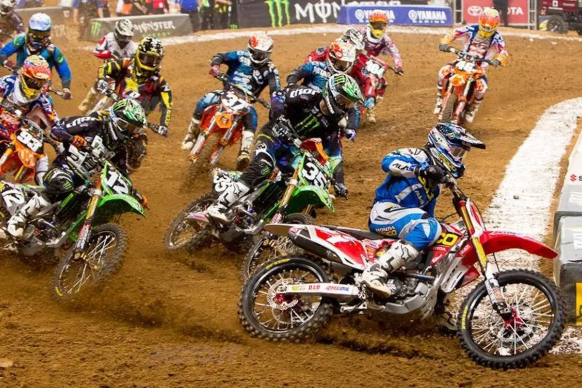 Supercross. Villopoto vince a St. Louis (2)
