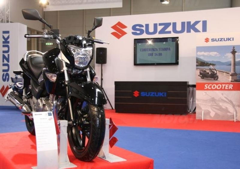 Suzuki ha presentato la Inazuma 250 a Motodays. Coster&agrave; meno di 4.000 Euro