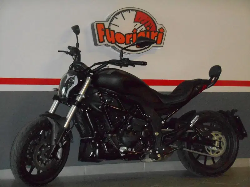 Benelli 502 C (2021 - 25)