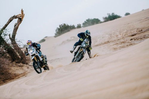 Africa Eco Race. D-8. Poskitt, KTM, nell’affresco di Tidjikja (2)