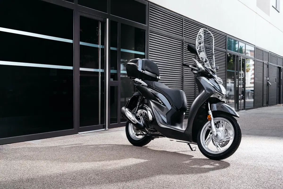 Nuovo Honda SH 125i 2020: foto e dati (14)
