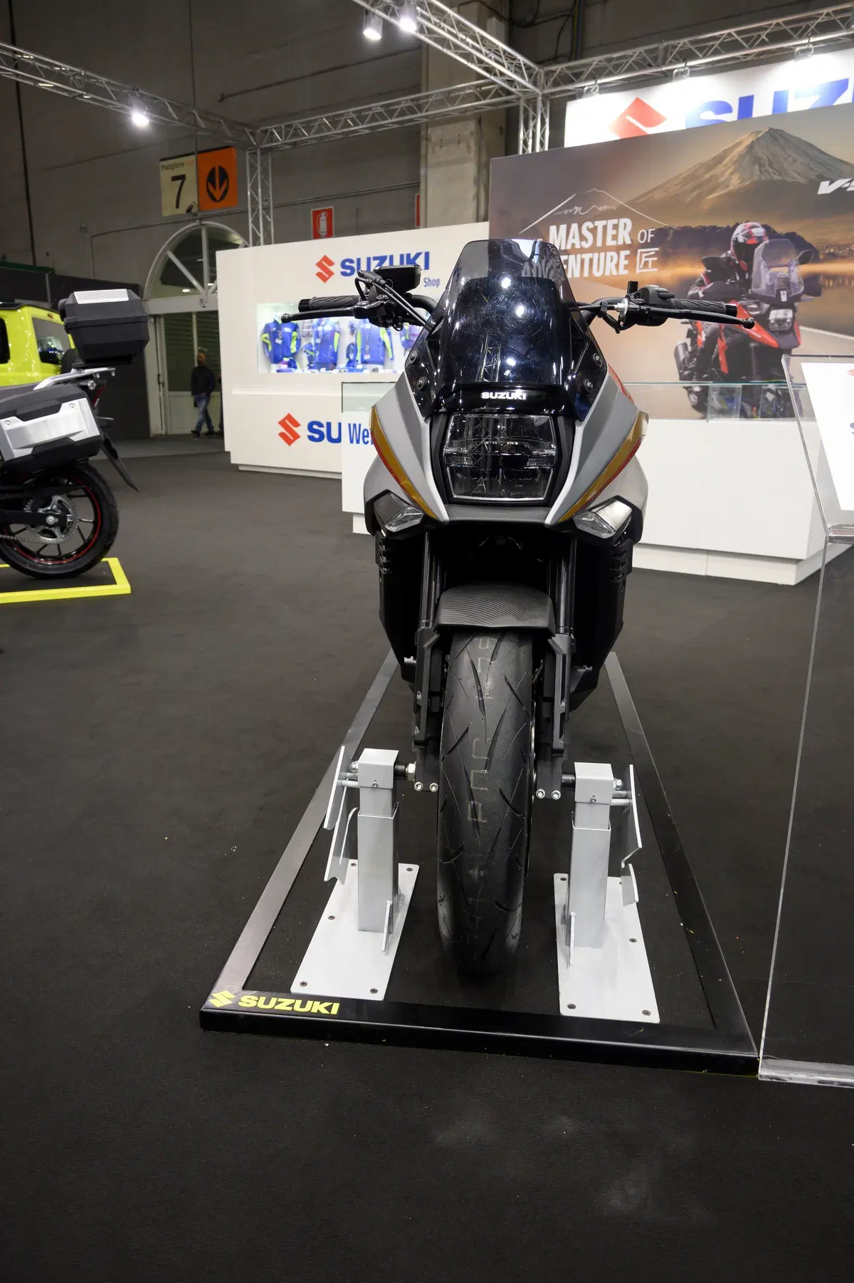 Suzuki Katana 7584. Anteprima a MBE (2)