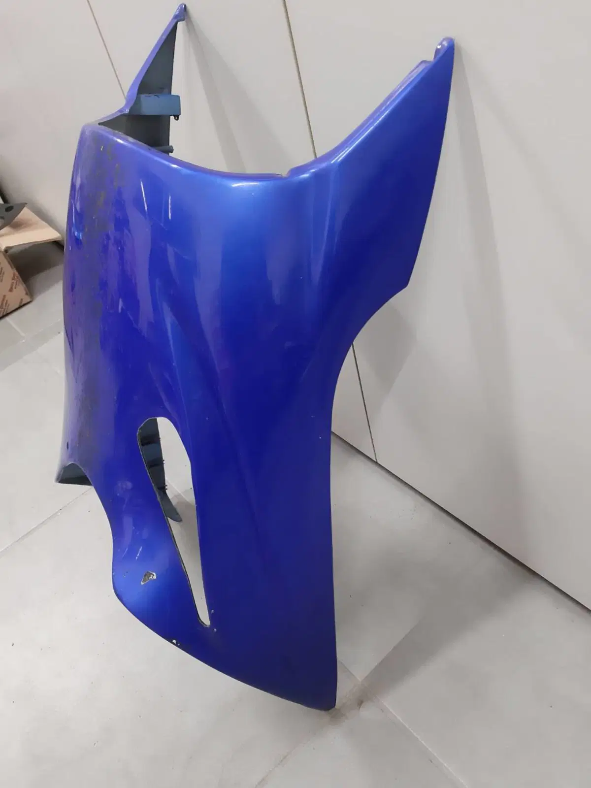 Carena inferiore puntuale Aprilia Sr 50 blu (3)