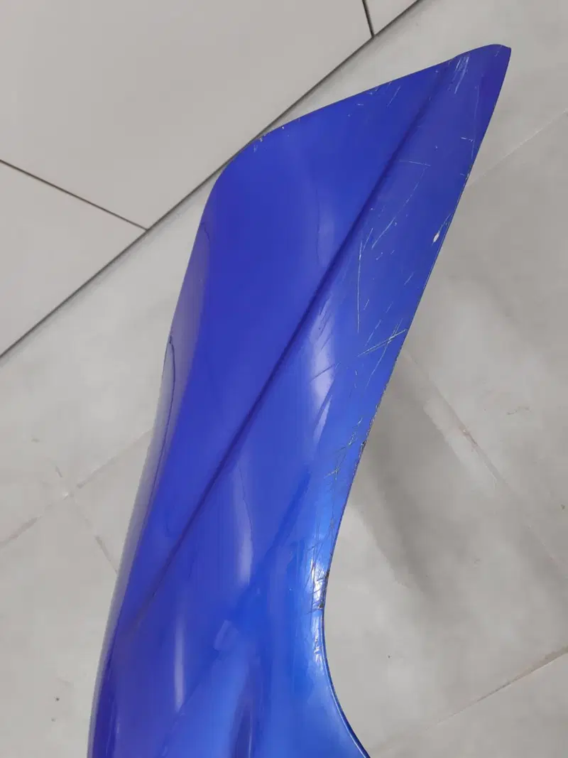 Carena inferiore puntuale Aprilia Sr 50 blu (5)