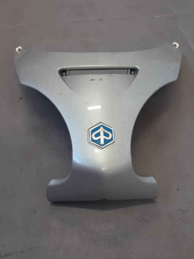 Carena scudo anteriore Piaggio X9 (2)