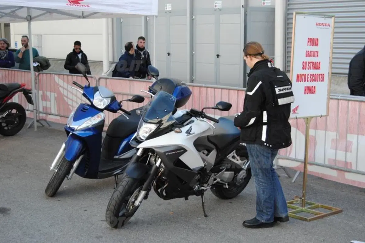 Motodays 2012: i demoride nelle aree esterne
