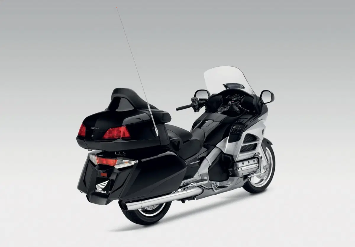Honda presenta i Gold Wing Authorized Pro-Shop (2)