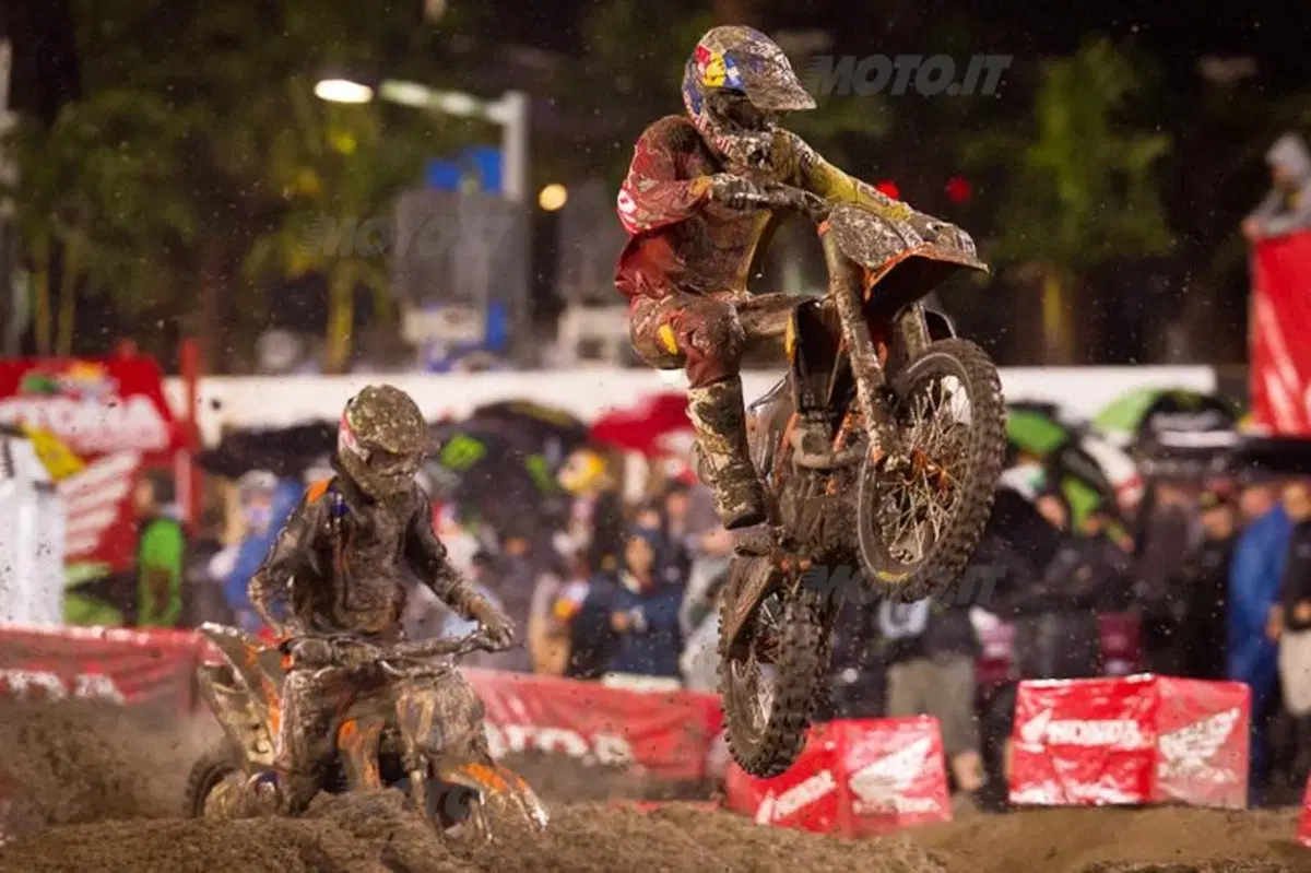 Supercross. A Daytona vince James Stewart (7)
