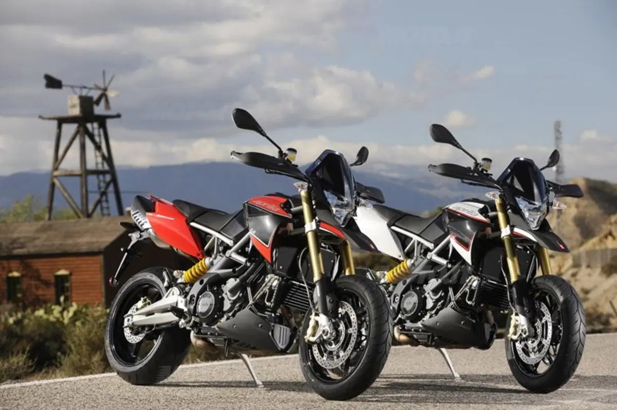 Aprilia Dorsoduro 1200 2012  (18)
