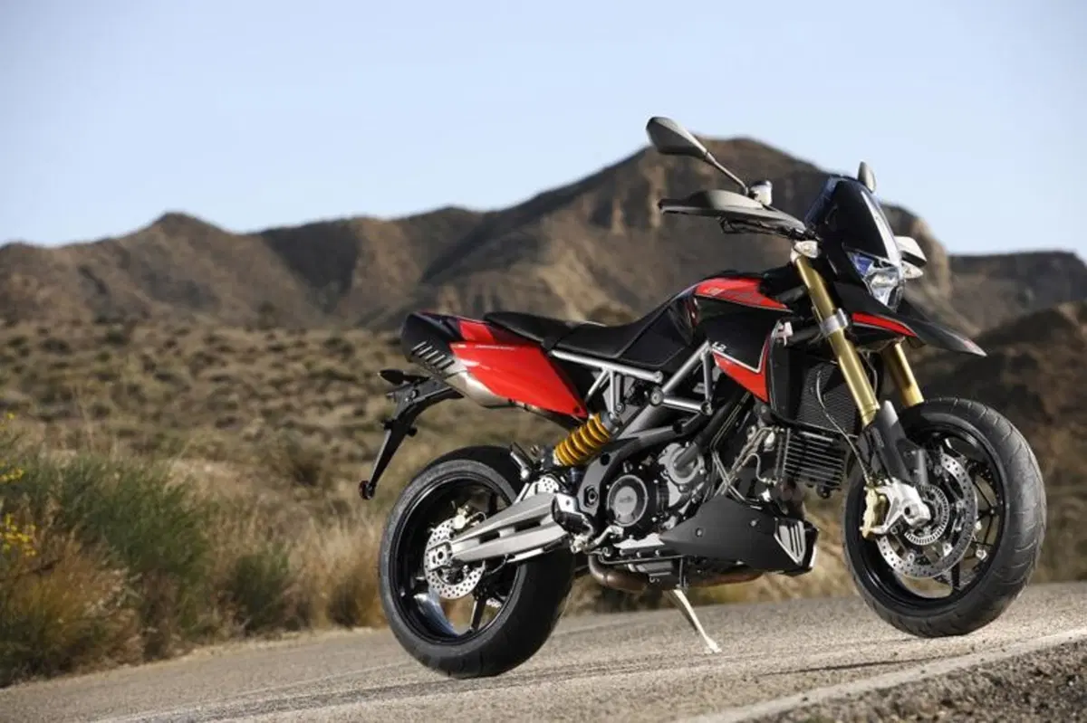 Aprilia Dorsoduro 1200 2012  (24)
