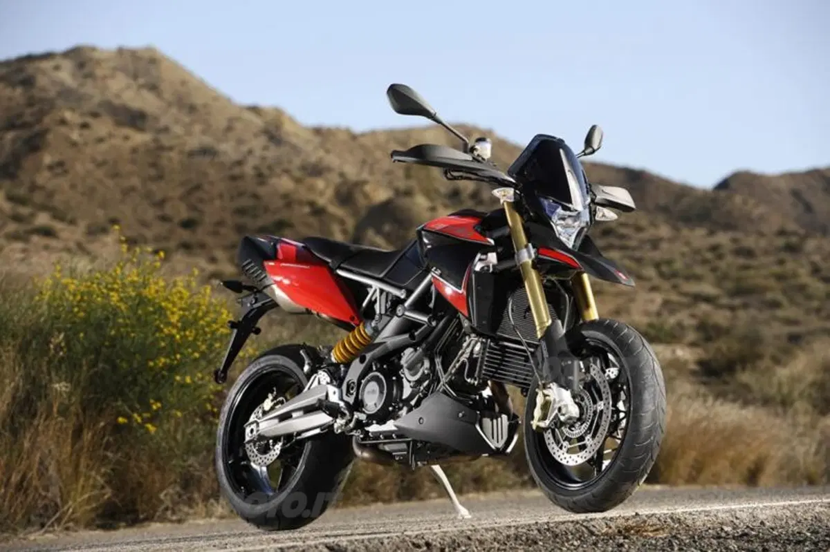Aprilia Dorsoduro 1200 2012  (29)