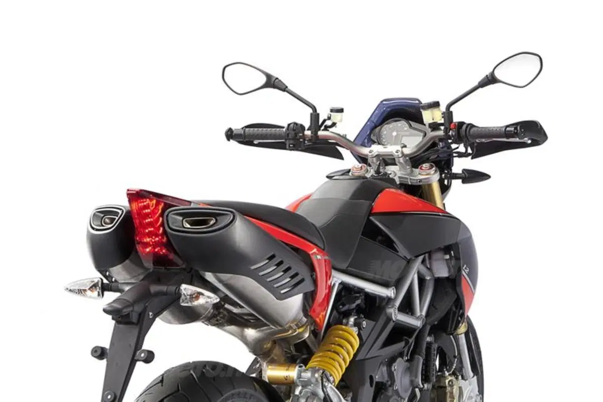 Aprilia Dorsoduro 1200 2012  (33)