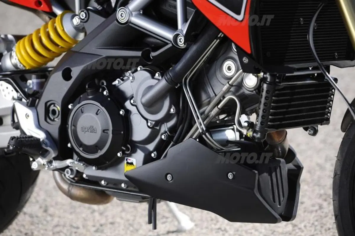 Aprilia Dorsoduro 1200 2012  (45)