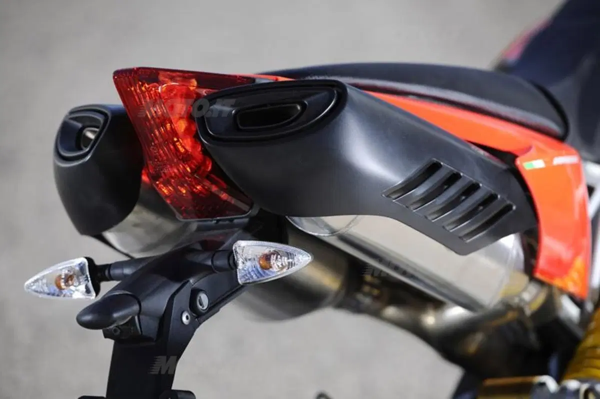 Aprilia Dorsoduro 1200 2012  (48)