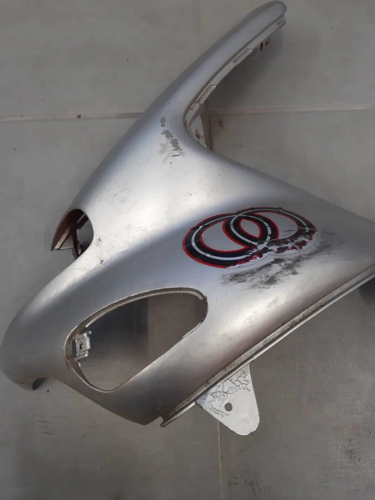 Carena anteriore sx Gilera Runner grigia. (7)