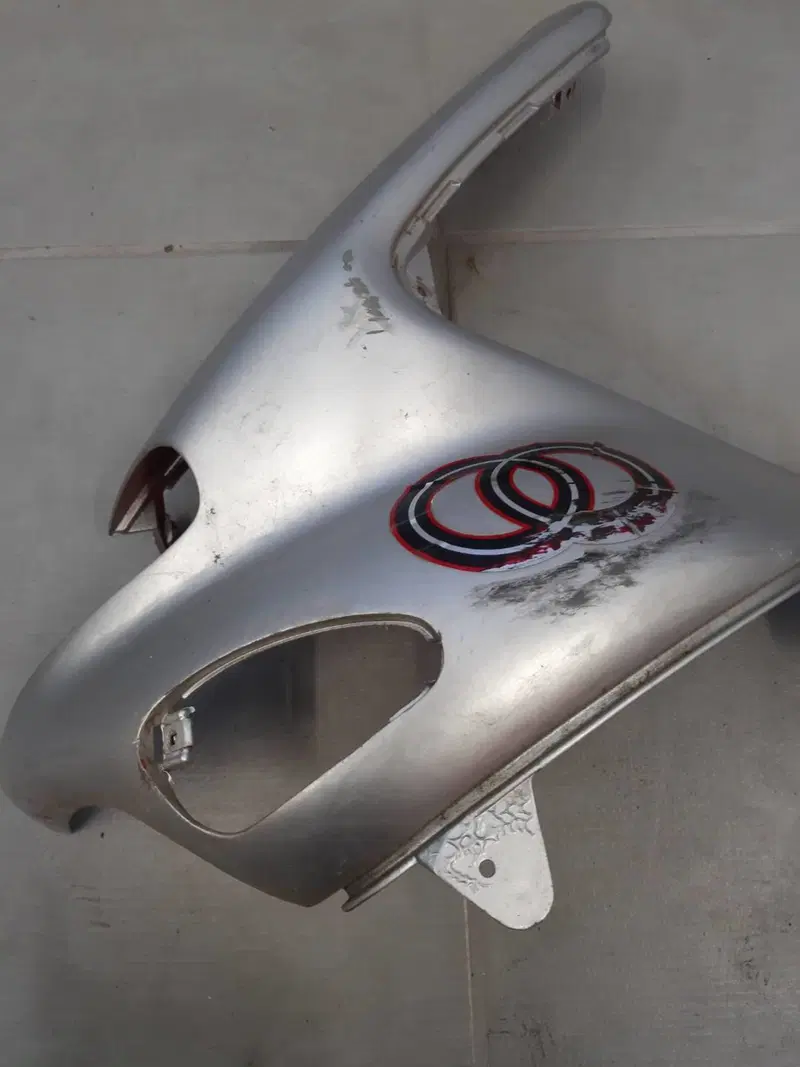 Carena anteriore sx Gilera Runner grigia. (7)