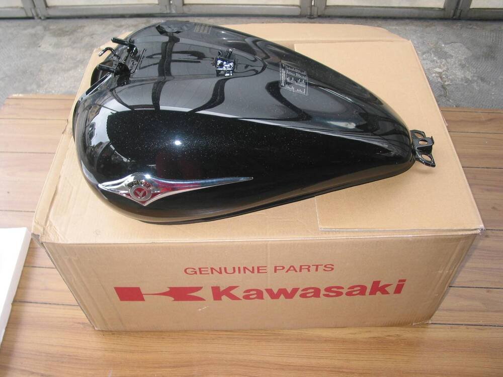 Serbatoio benzina Kawasaki VN 900
