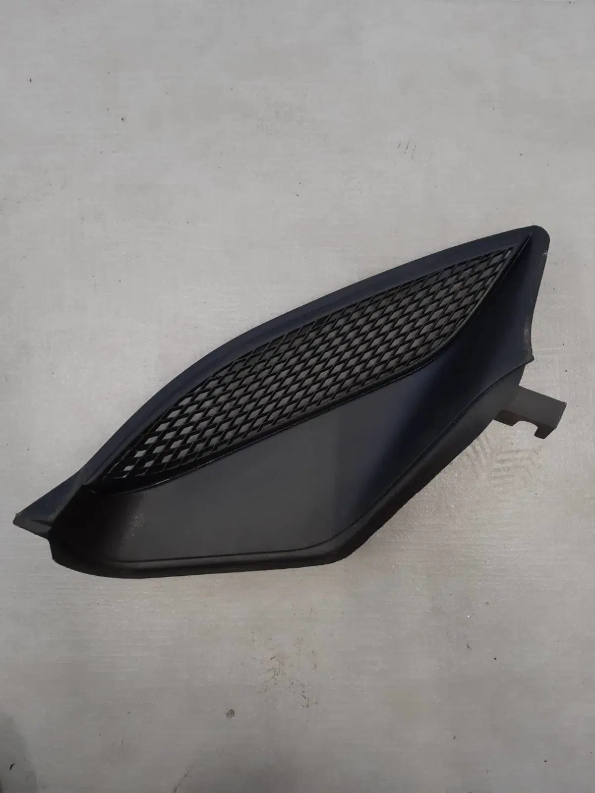 Piaggio NRG 50 Power griglia ant. Dx