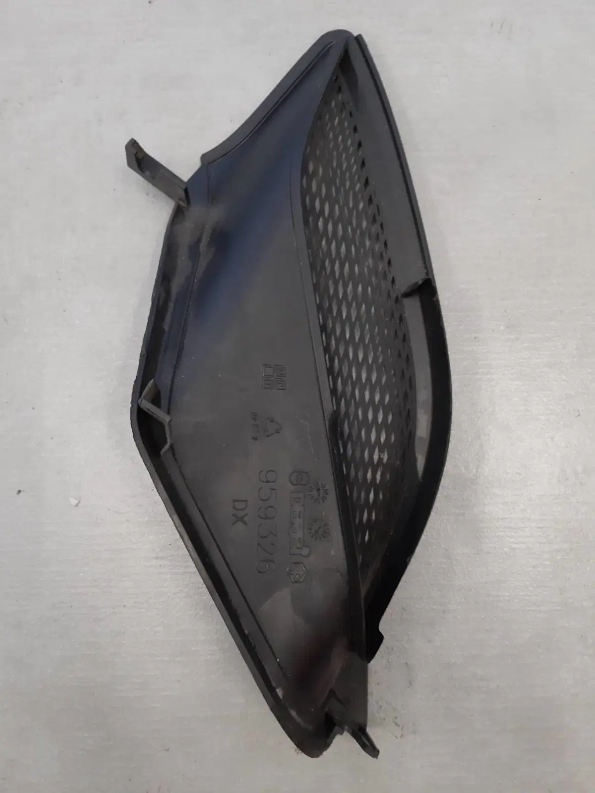 Piaggio NRG 50 Power griglia ant. Dx (2)