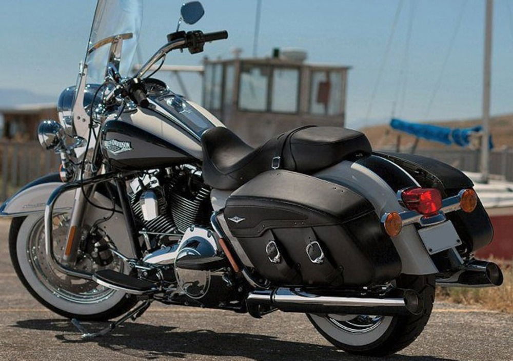 Harley-Davidson 103 Road King Classic (2013 - 16) - FLHRC (2)