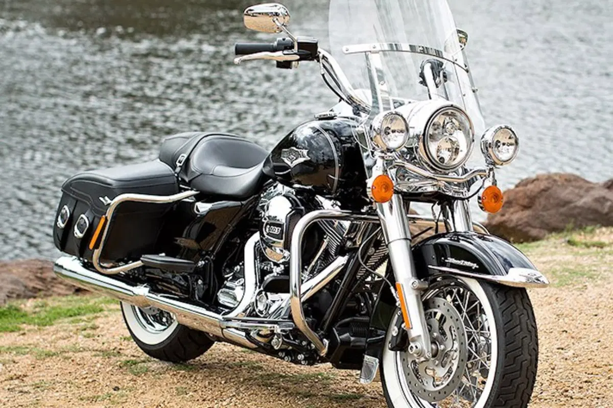 Harley-Davidson Touring 103 Road King Classic (2014 - 16) - FLHRC (5)