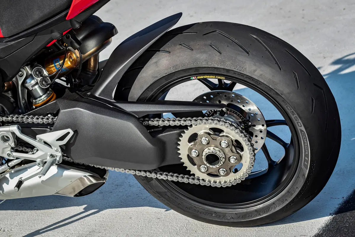 Ducati Streetfighter V4: foto, video, dati e prezzi (16)