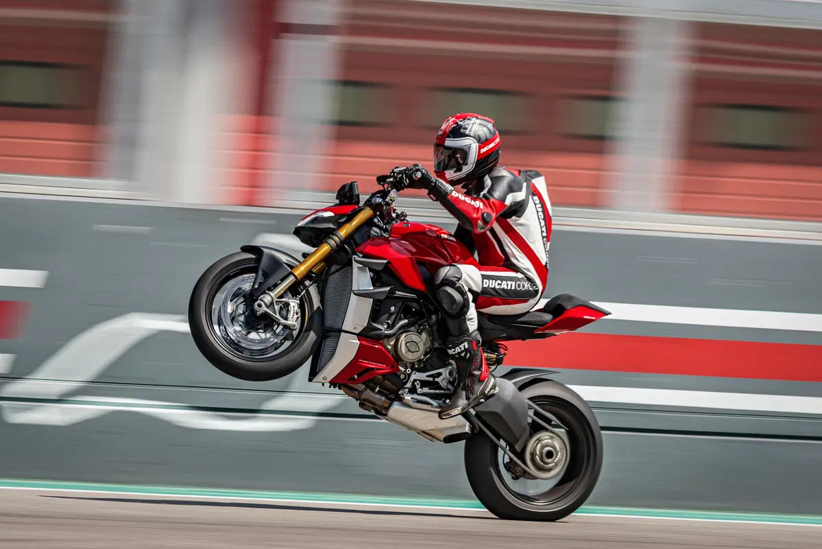 Ducati Streetfighter V4: foto, video, dati e prezzi (20)