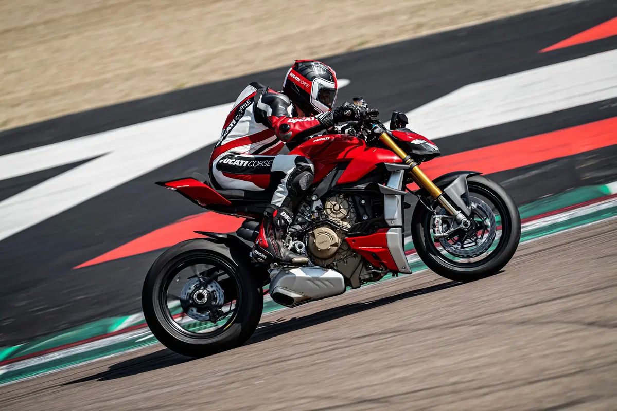 Ducati Streetfighter V4: foto, video, dati e prezzi (30)