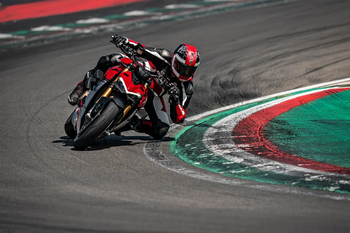 Ducati Streetfighter V4: foto, video, dati e prezzi (37)