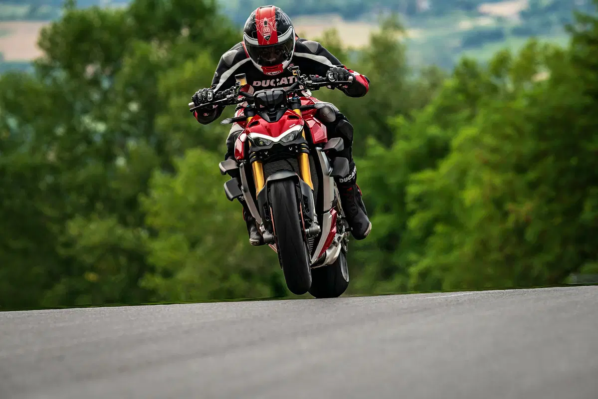 Ducati Streetfighter V4: foto, video, dati e prezzi (38)