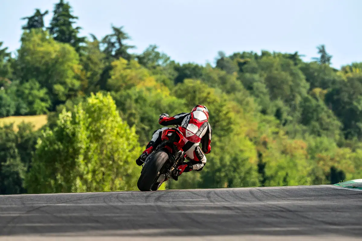 Ducati Streetfighter V4: foto, video, dati e prezzi (41)