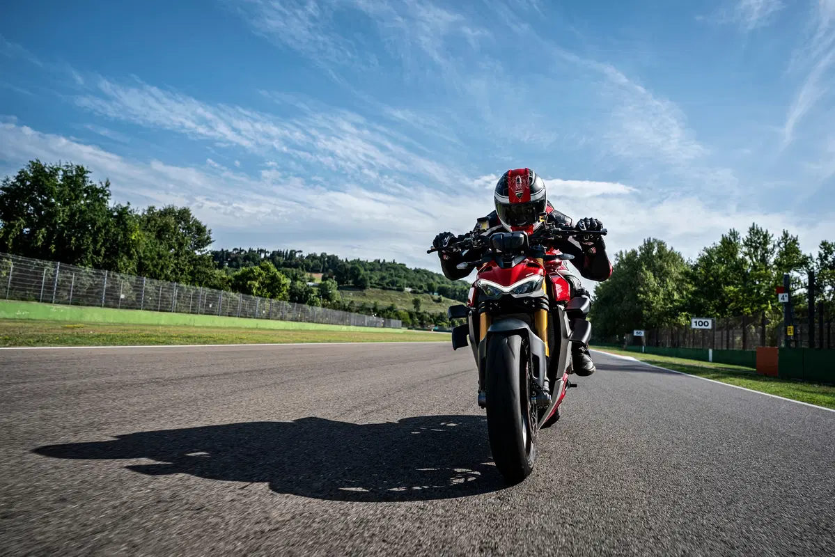 Ducati Streetfighter V4: foto, video, dati e prezzi (42)