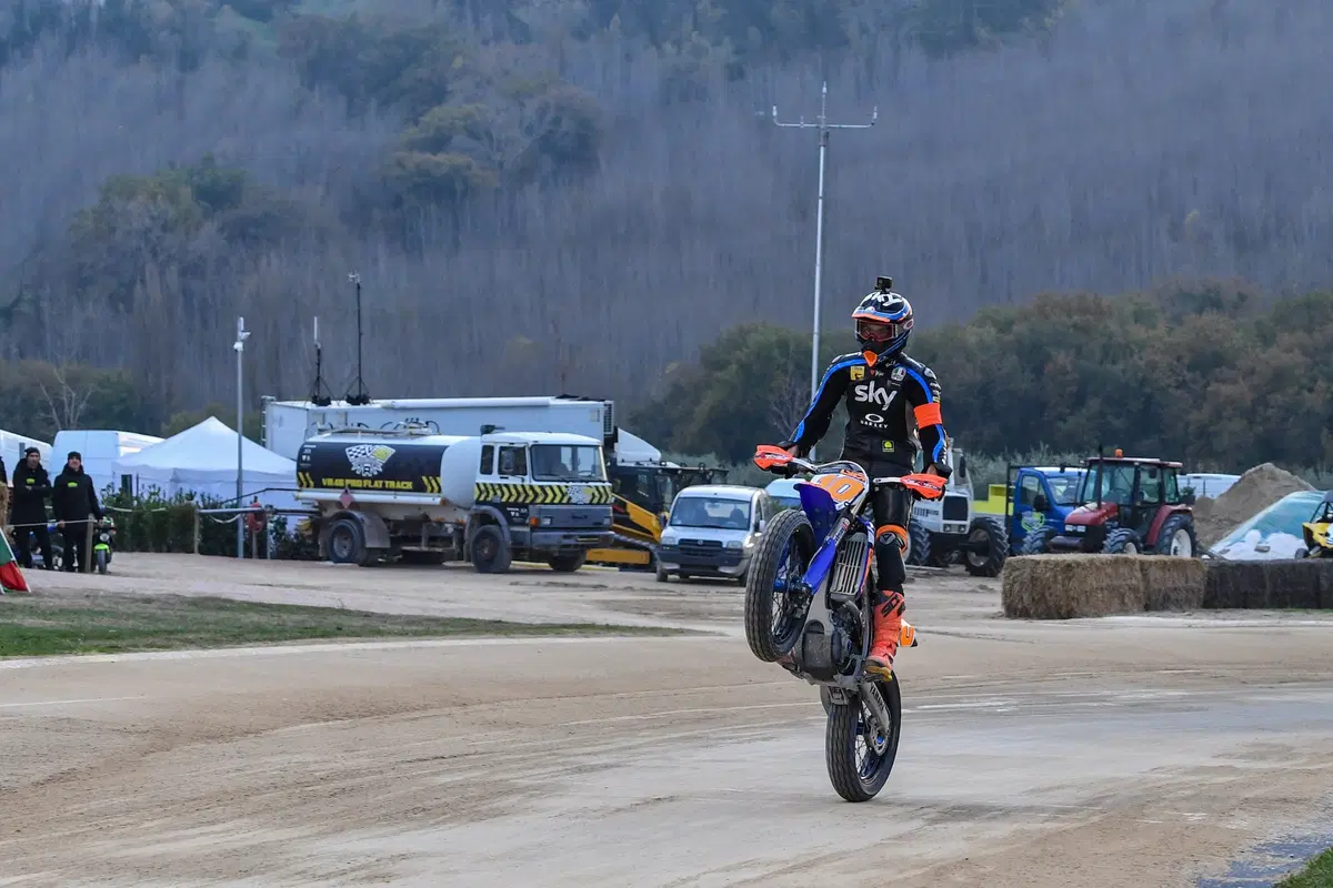 100 km dei campioni: vincono Valentino Rossi e Luca Marini (10)