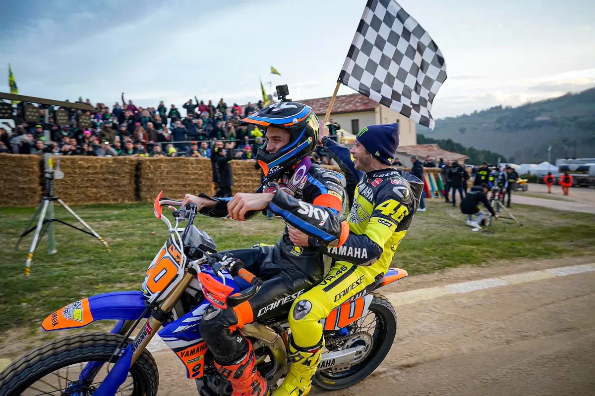 100 km dei campioni: vincono Valentino Rossi e Luca Marini (17)