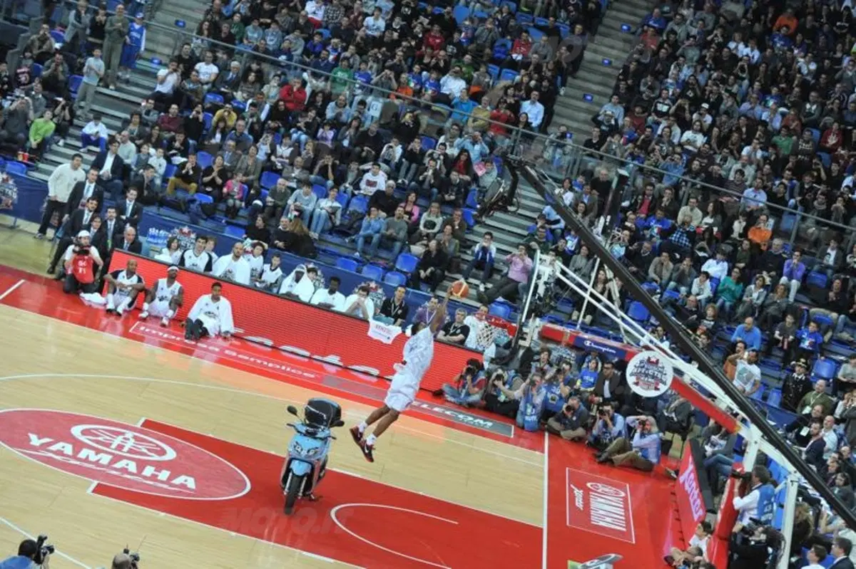 James White vince il "Yamaha Xenter Slam Dunk Contest" (9)