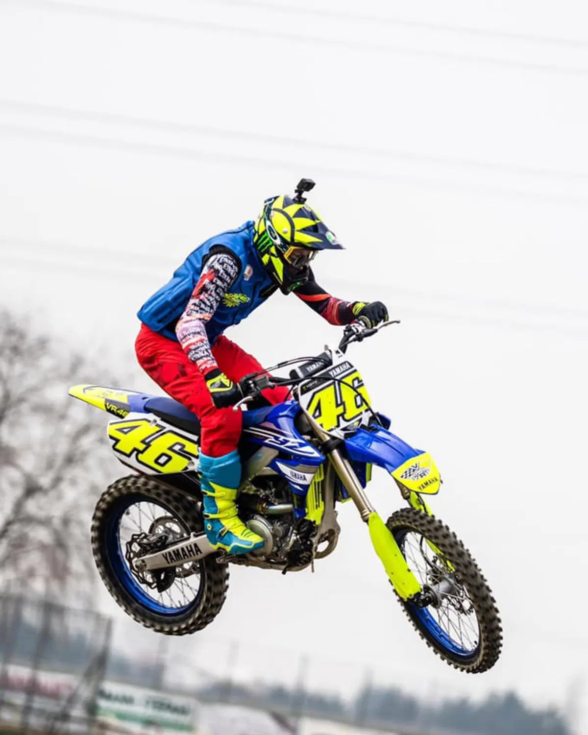 Valentino Rossi: allenamento con la moto da cross [VIDEO]