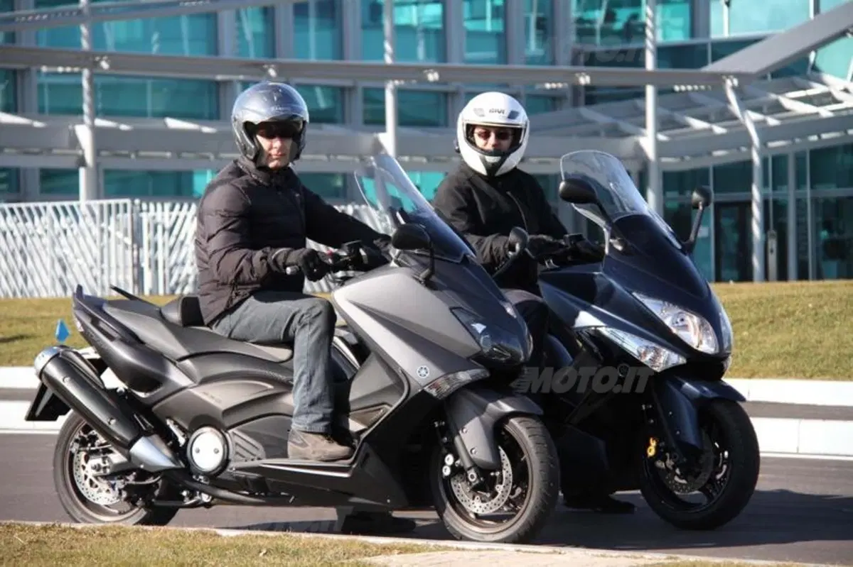 Yamaha T-Max 500 2011 vs T-Max 530 2012