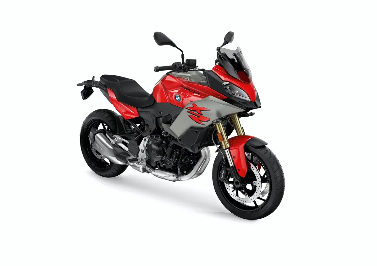 BMW F900 XR. Crossover accessibile (2)