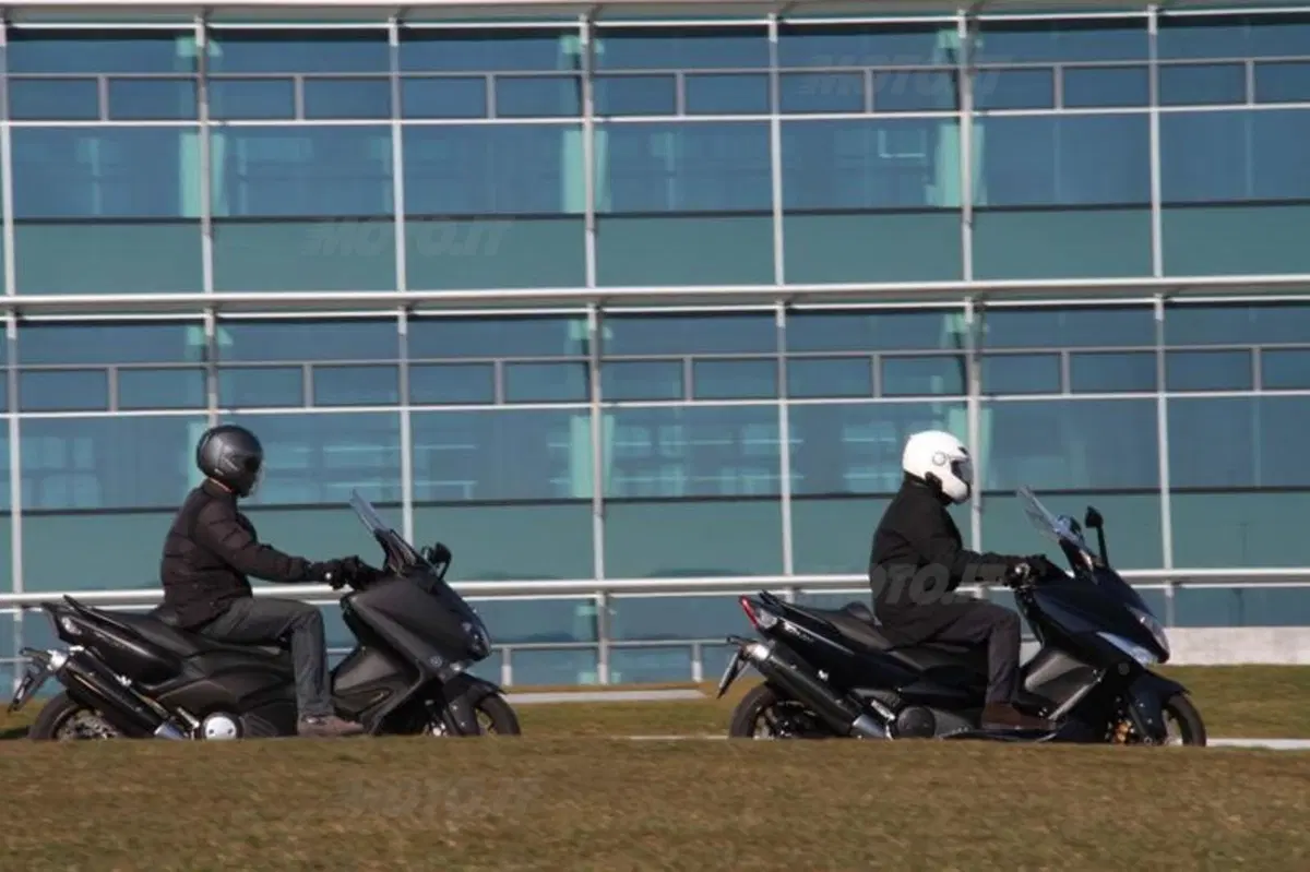 Yamaha T-Max 500 2011 vs T-Max 530 2012 (12)