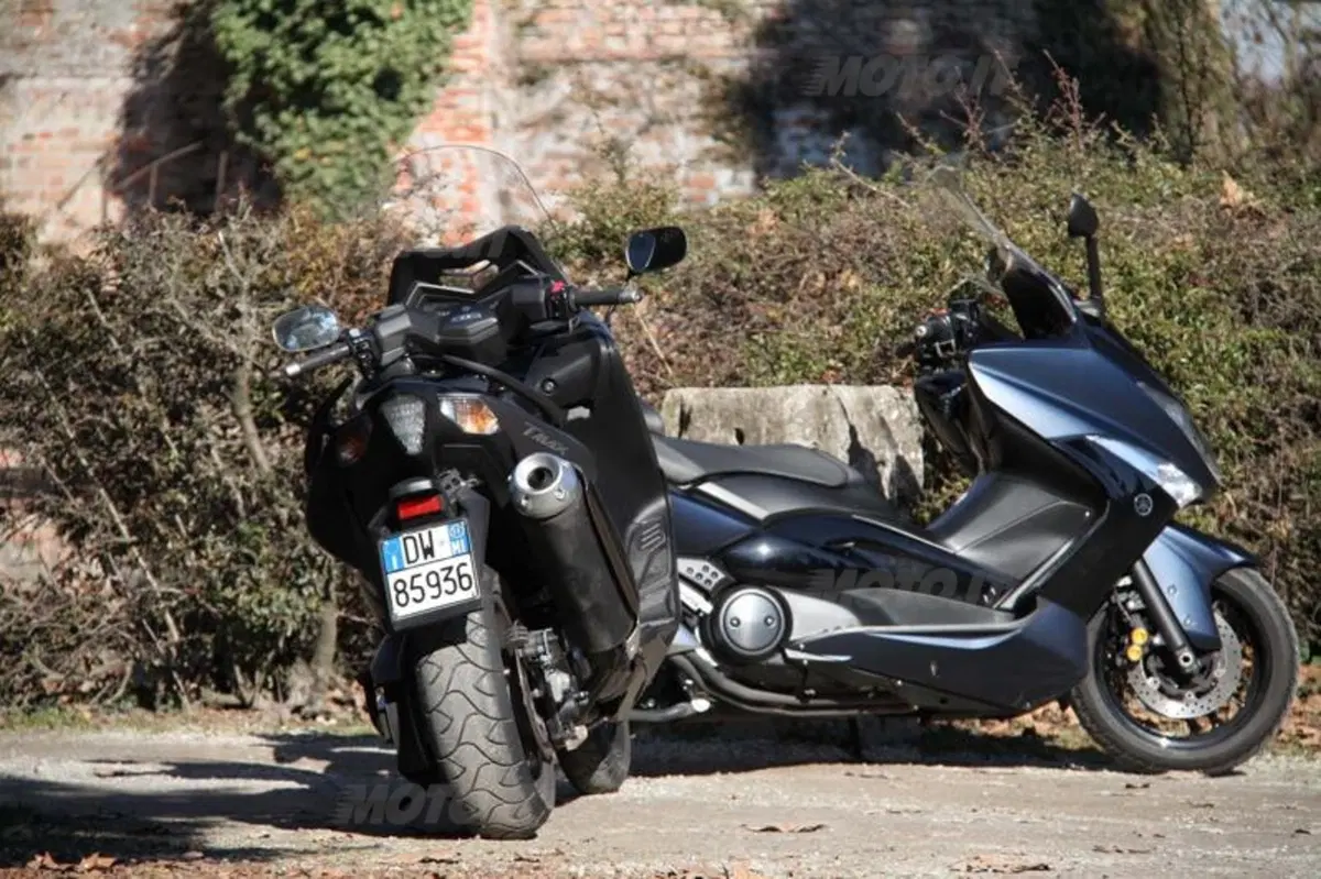 Yamaha T-Max 500 2011 vs T-Max 530 2012 (17)