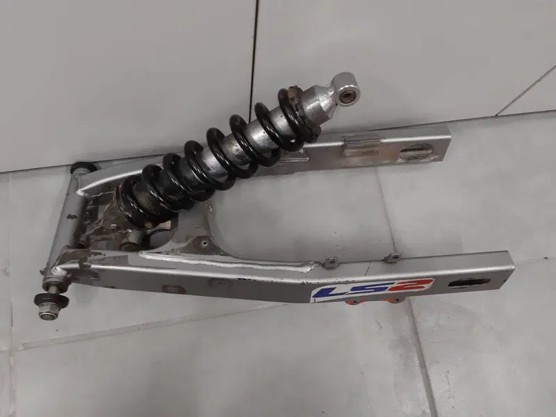 Forcellone, Mono Ammortizzatore Honda Dominator (2)