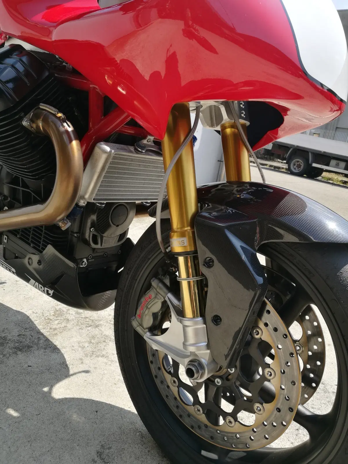 Le Moto Guzzi di serie trasformate da Guareschi Corse (16)