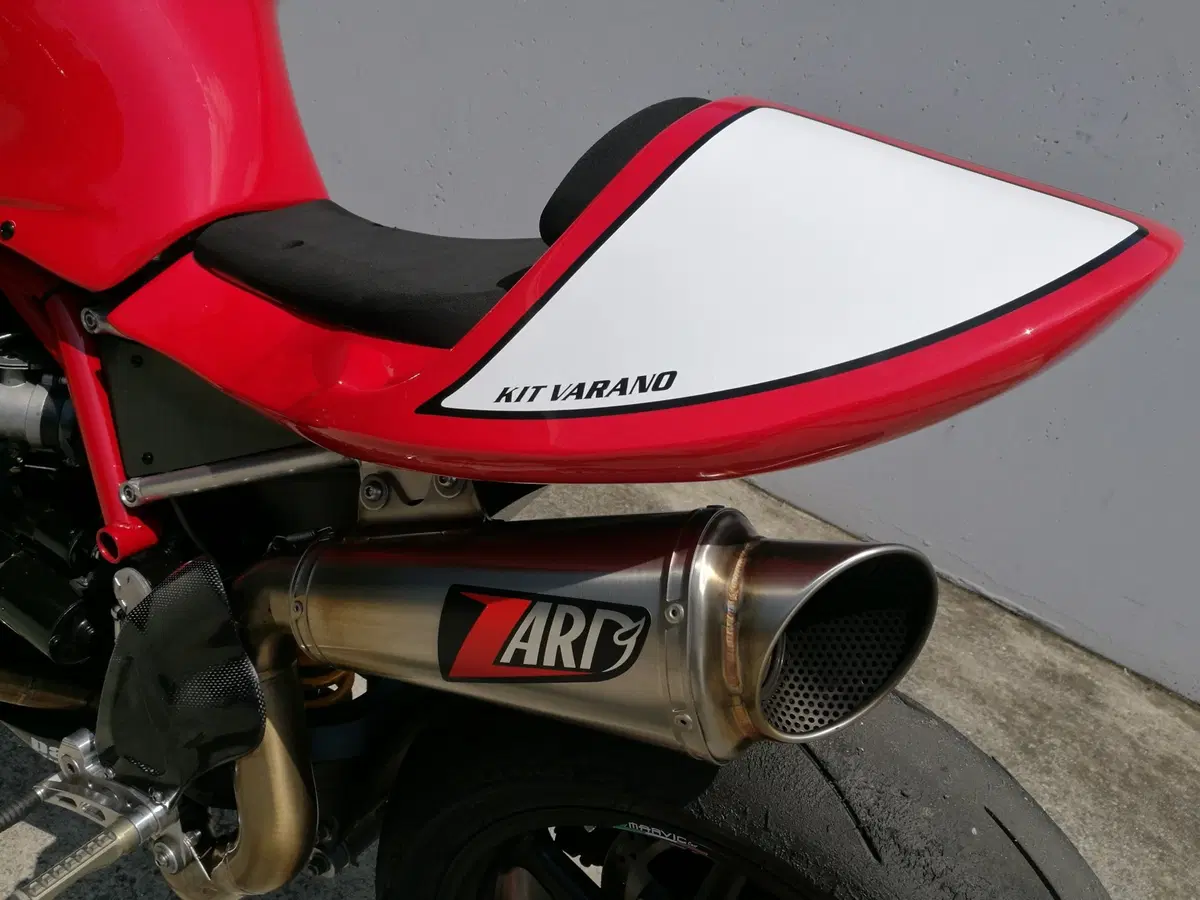 Le Moto Guzzi di serie trasformate da Guareschi Corse (10)