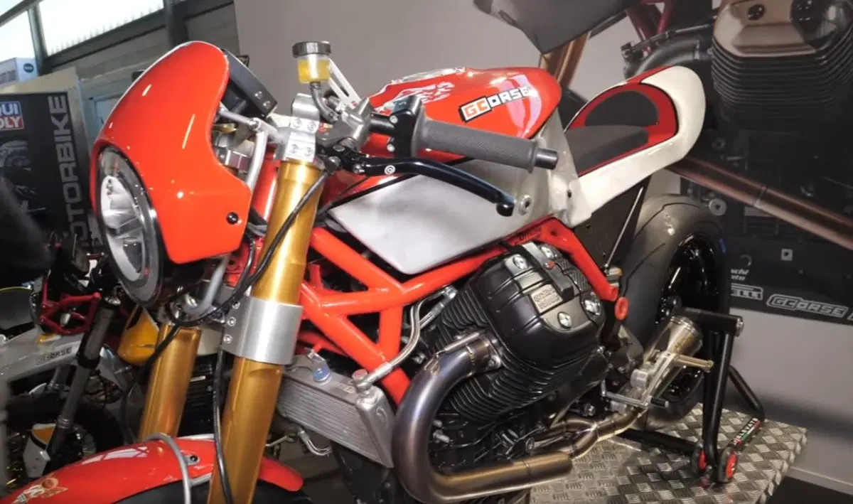 Le Moto Guzzi di serie trasformate da Guareschi Corse (3)