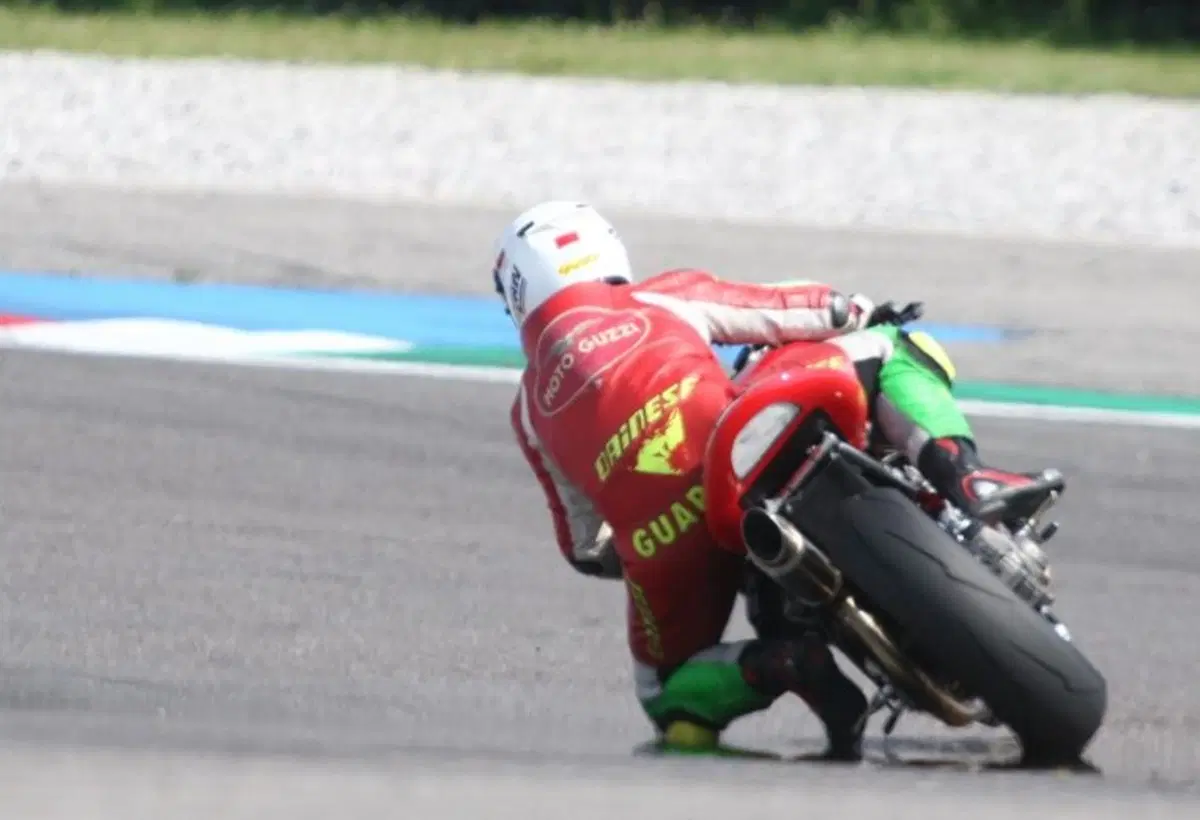 Le Moto Guzzi di serie trasformate da Guareschi Corse (20)